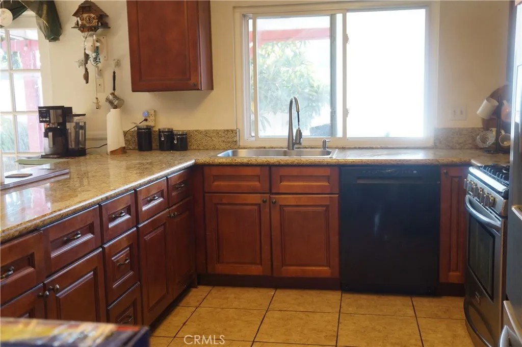9442 Placer Street