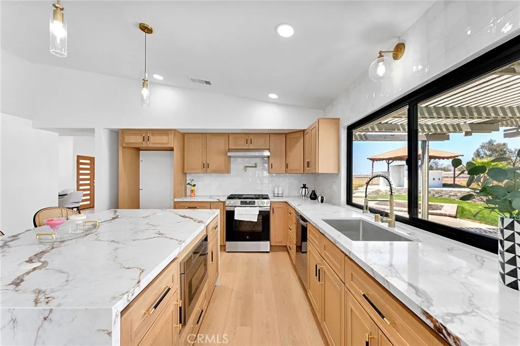 19414 Dry Gulch