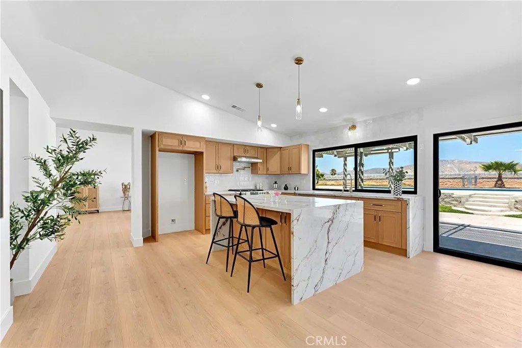 19414 Dry Gulch