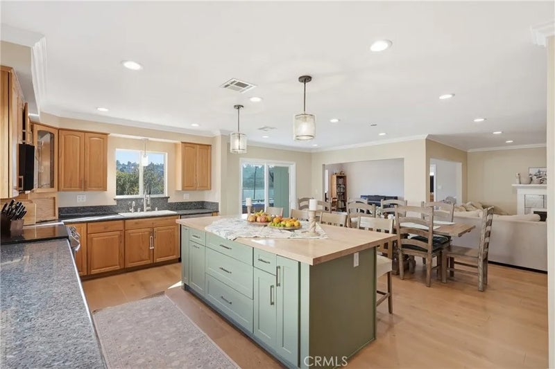 27569 Longhill