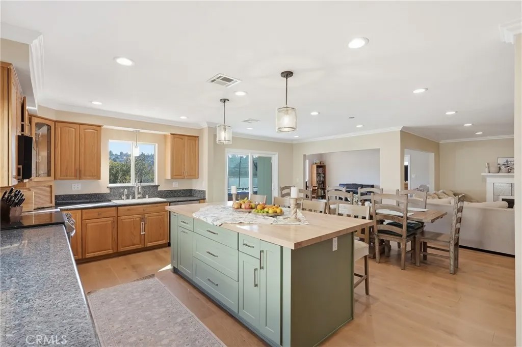 27569 Longhill