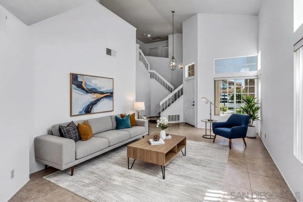 Photo of 1979 Spanish Oak Way, Vista, CA 92081 (MLS # 260006455)