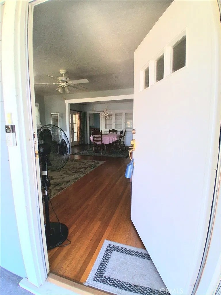 15744 Victoria Avenue