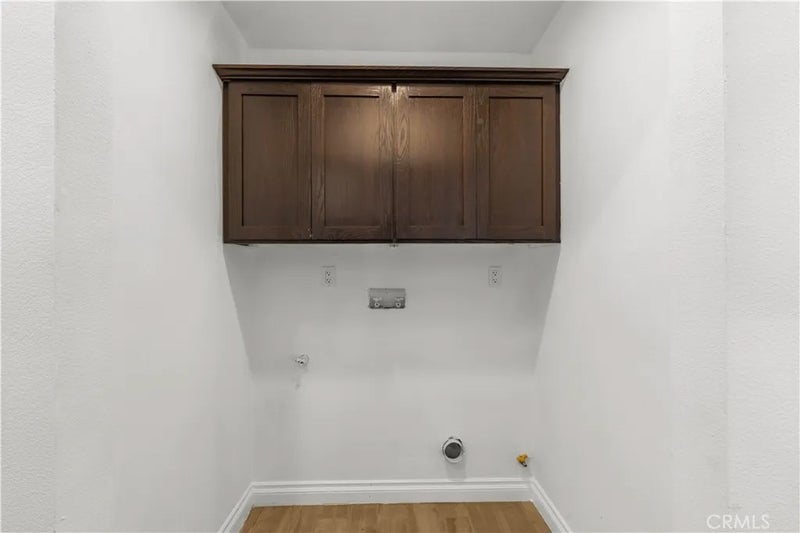 1106 E 114th