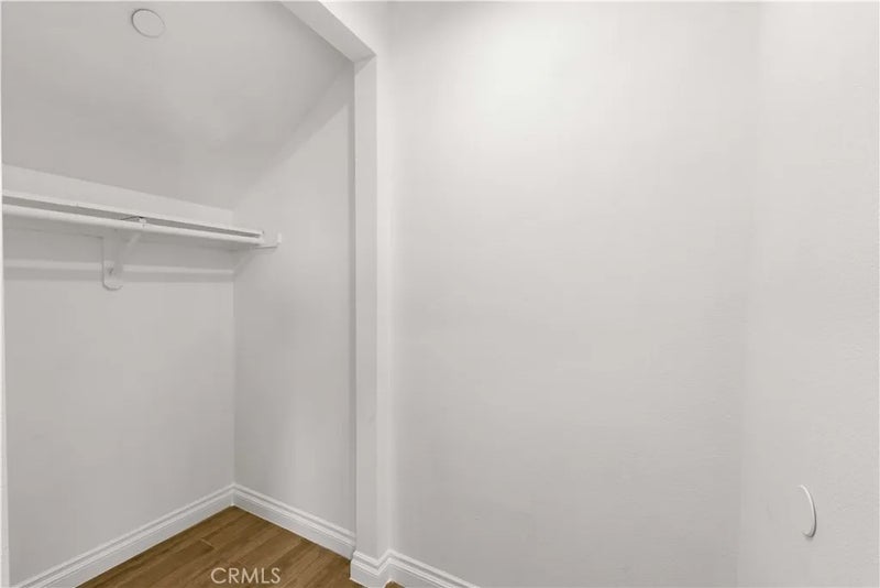 1106 E 114th