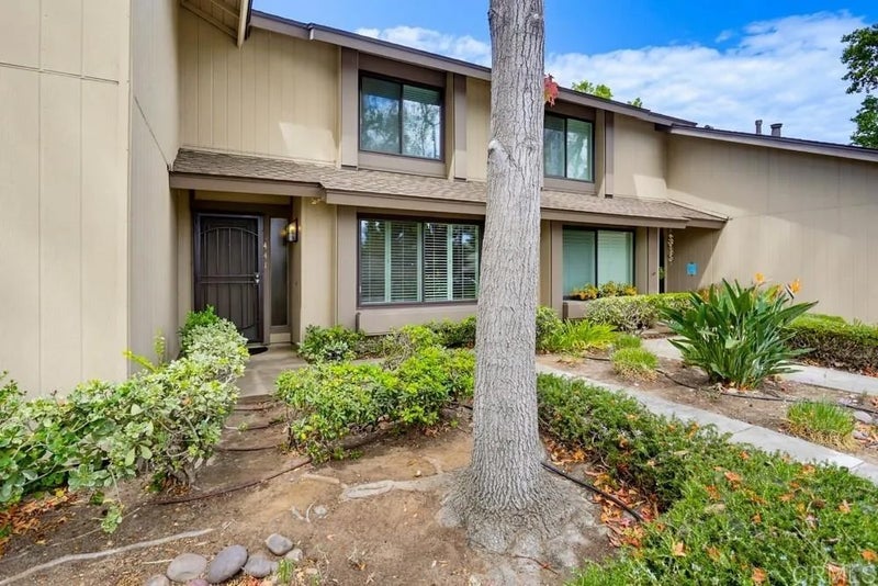 5441 Escarchosa Lane