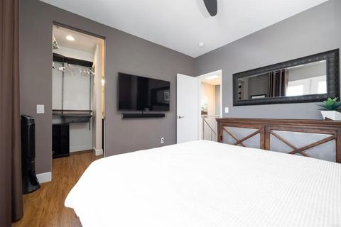 Tiny photo for 721 9th Avenue #3, San Diego, CA 92101 (MLS # PTP2505631)