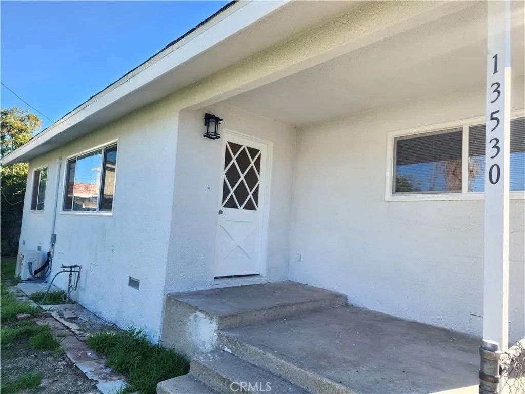Photo of 13530 Palm Ave, Baldwin Park, CA 91706 (MLS # AR25274388)