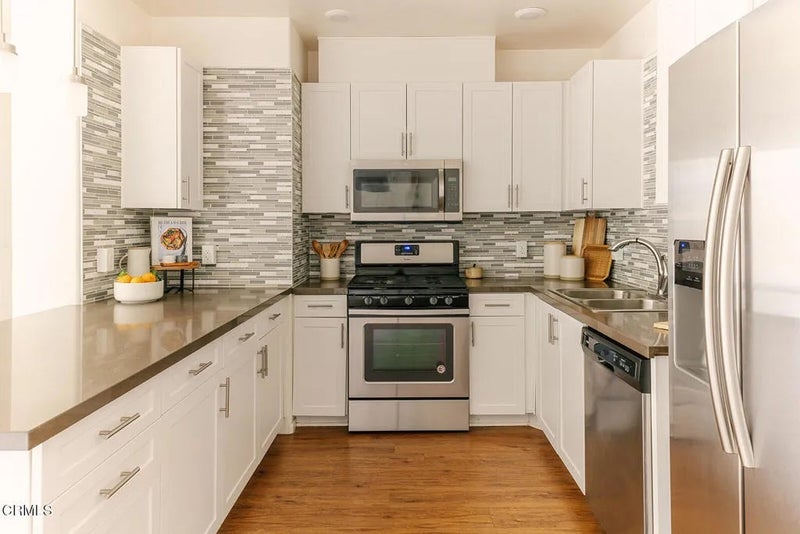 124 W Colorado Street 108