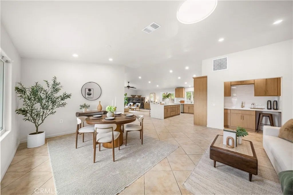 Photo of 291 Hillandale Court, Riverside, CA 92507 (MLS # TR26195528)