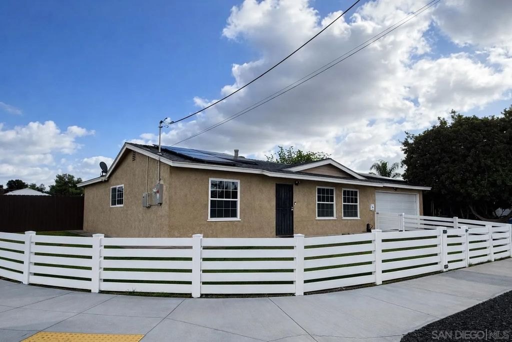 Photo of 557 Parkbrook Street, Spring Valley, CA 91977 (MLS # 2600984)