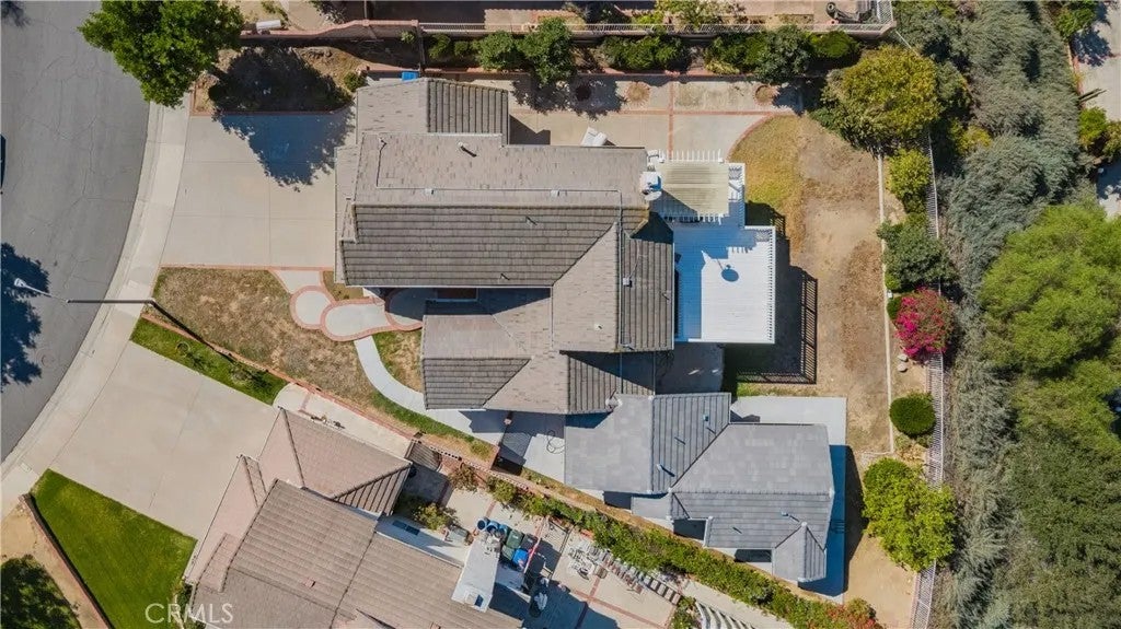 2435 Coraview Ln