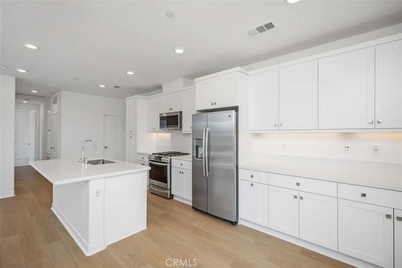1200 Lasso Way 301