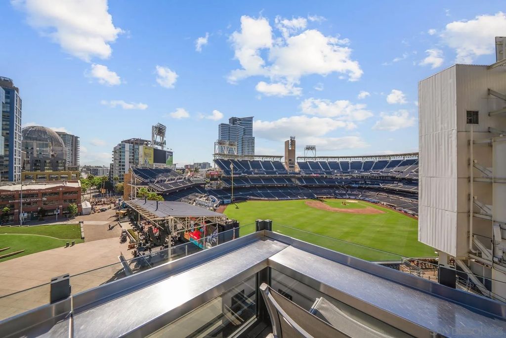 Photo of 325 7th Ave #1901, San Diego, CA 92101 (MLS # 2600178)