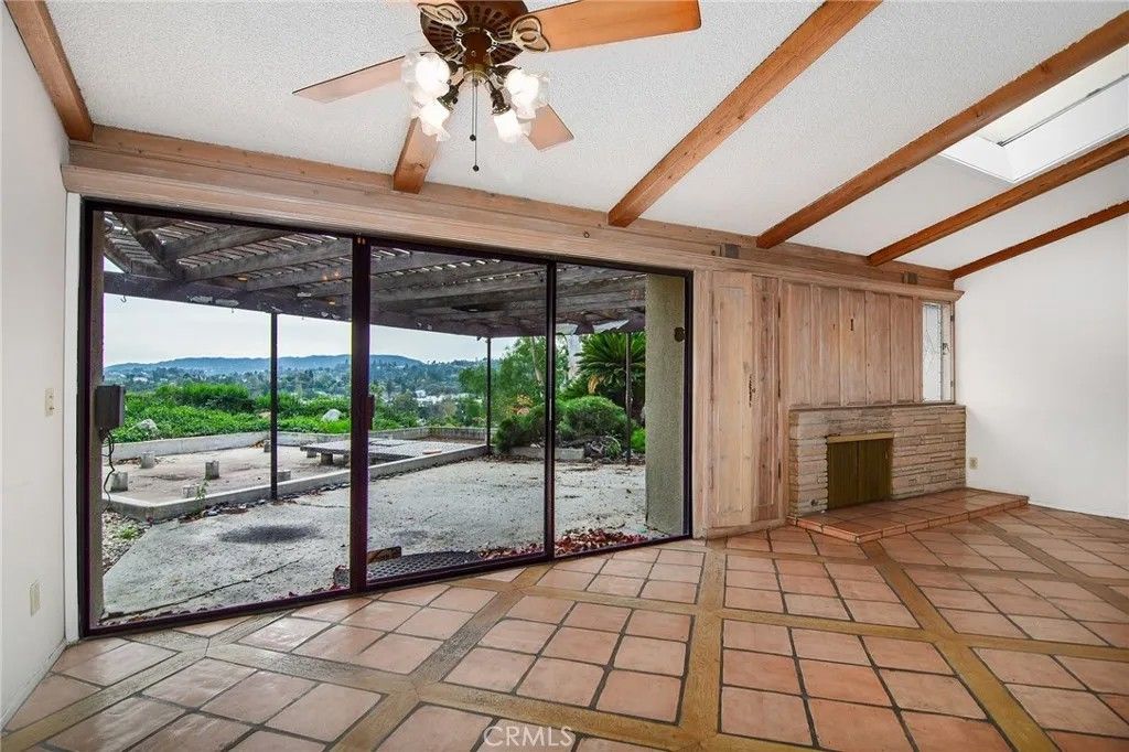 Photo of 5746 Mcdonie Avenue, Woodland Hills, CA 91367 (MLS # SR26016211)