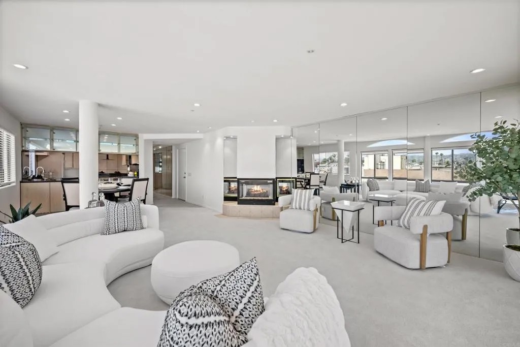 3868 Riviera Dr 4A