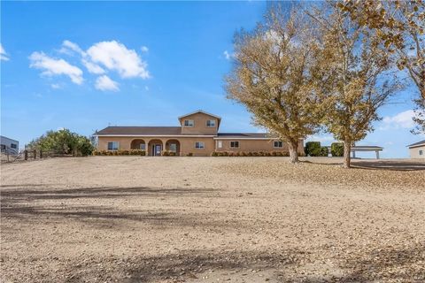Photo of 37176 Rozanne Dr, Newberry Springs, CA 92365 (MLS # CV25276494)