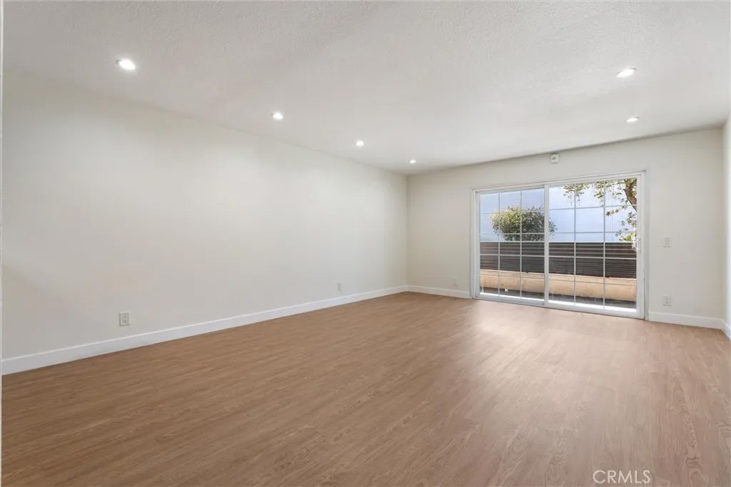 1121 Obispo Avenue 108