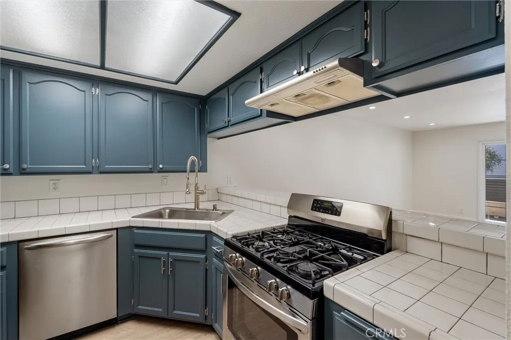 1121 Obispo Avenue 108