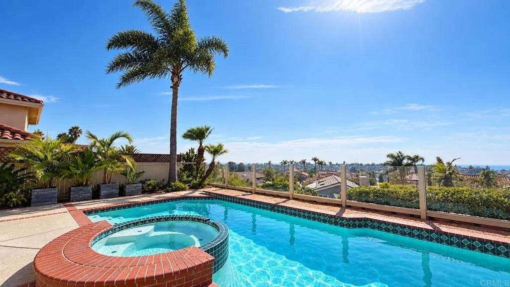 1588 Bella Vista Dr.