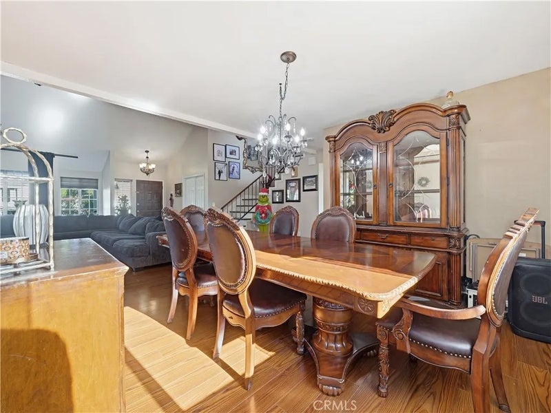 2444 N Magnolia