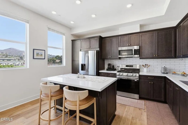 2218 E Main Street 303