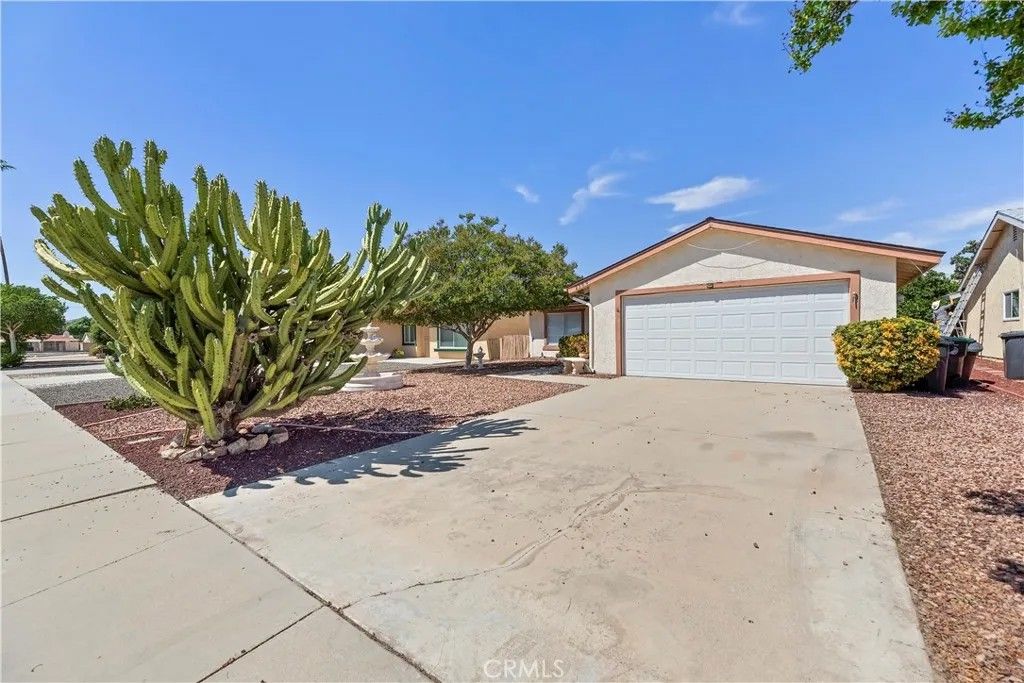 Photo of 2300 El Grande St, Hemet, CA 92545 (MLS # PW26072676)