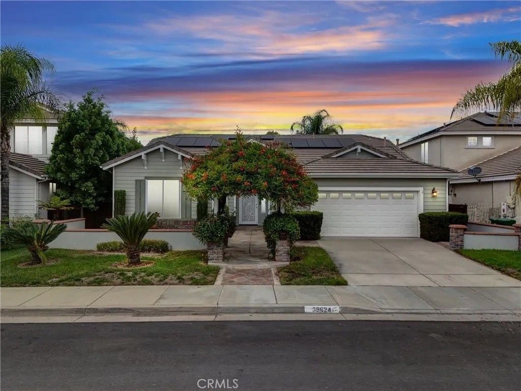 Photo of 39624 Tamarisk St, Murrieta, CA 92563 (MLS # OC25223745)