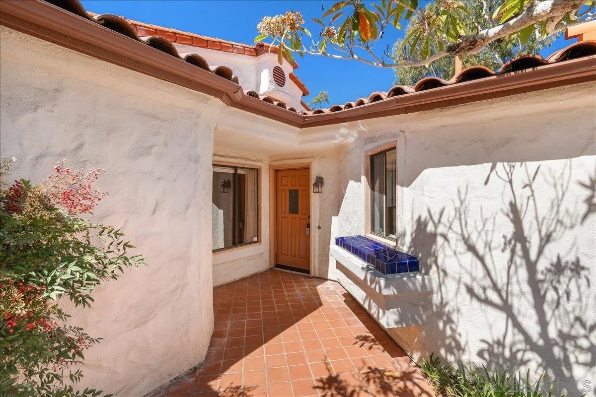 12202 Paseo Lucido D