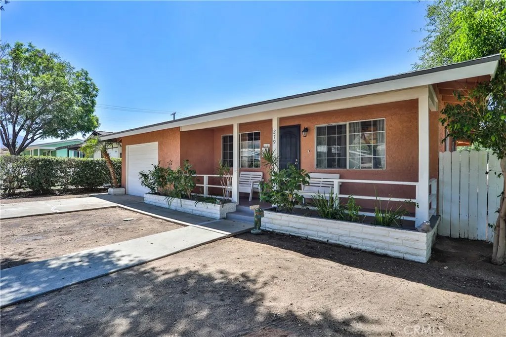279 E 45 Street