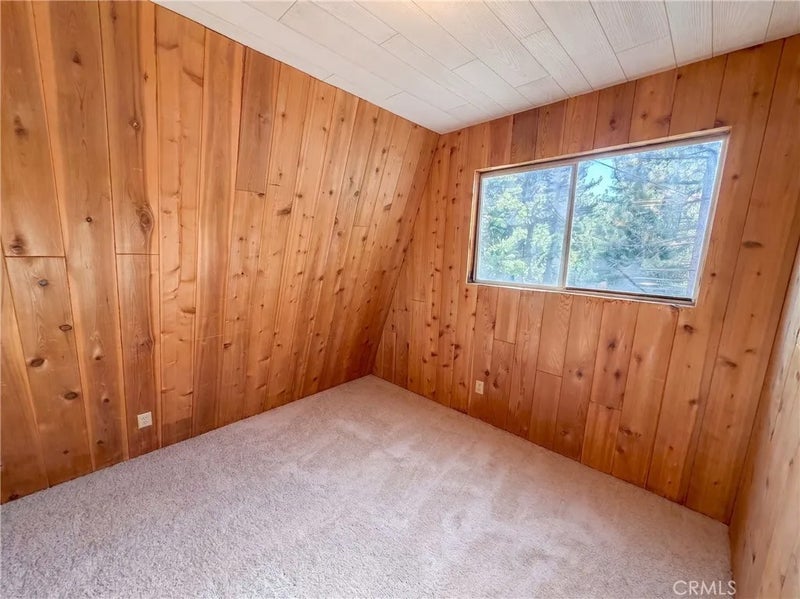 577 Oak Knoll