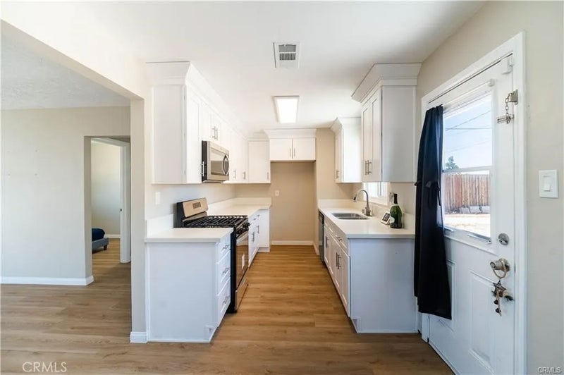 1912 Sunset St