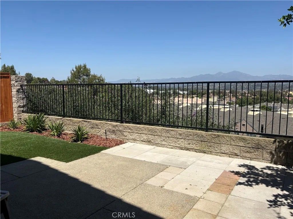 Photo of 65 Cottage Ln, Aliso Viejo, CA 92656 (MLS # OC26084887)