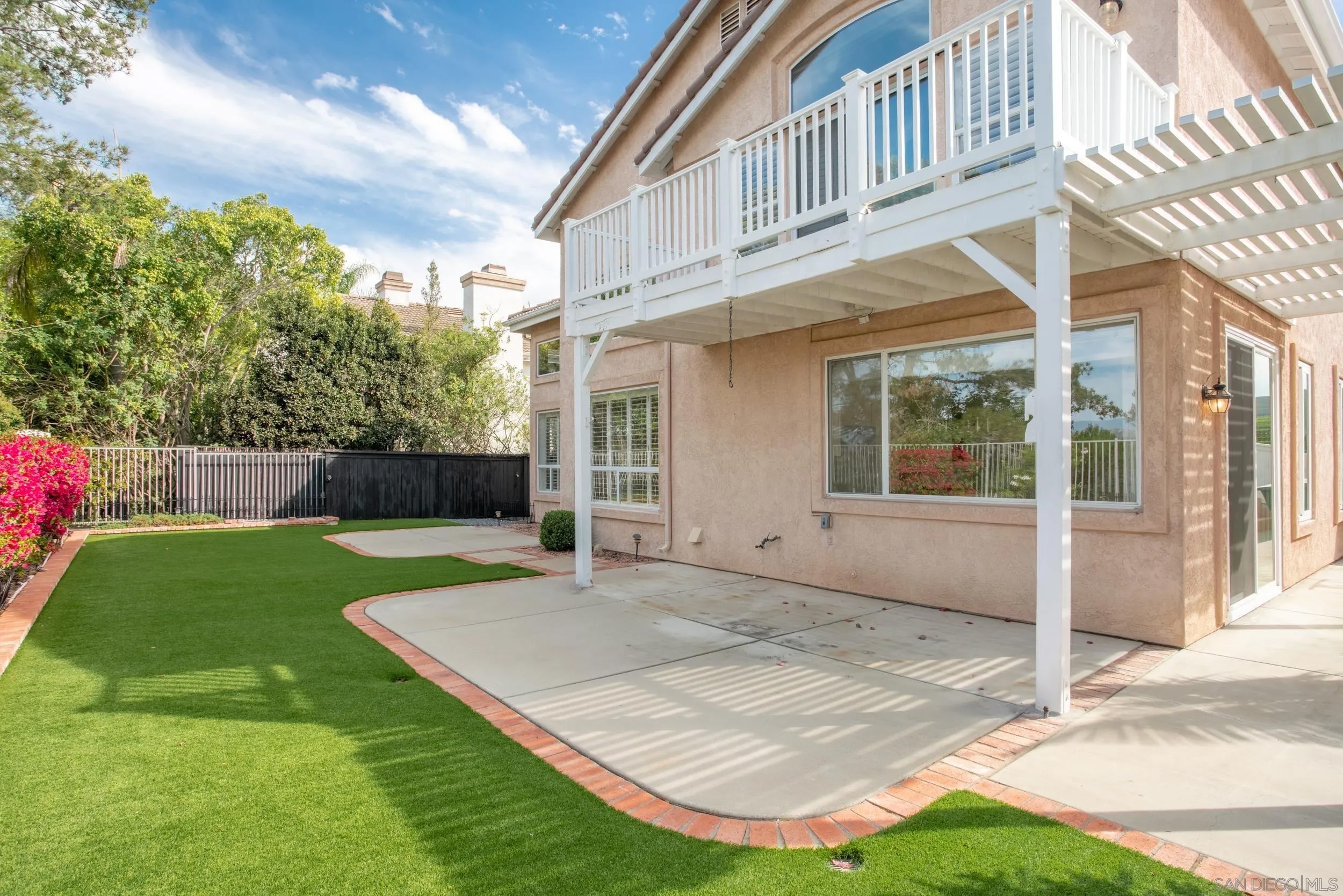 881 Windridge Circle