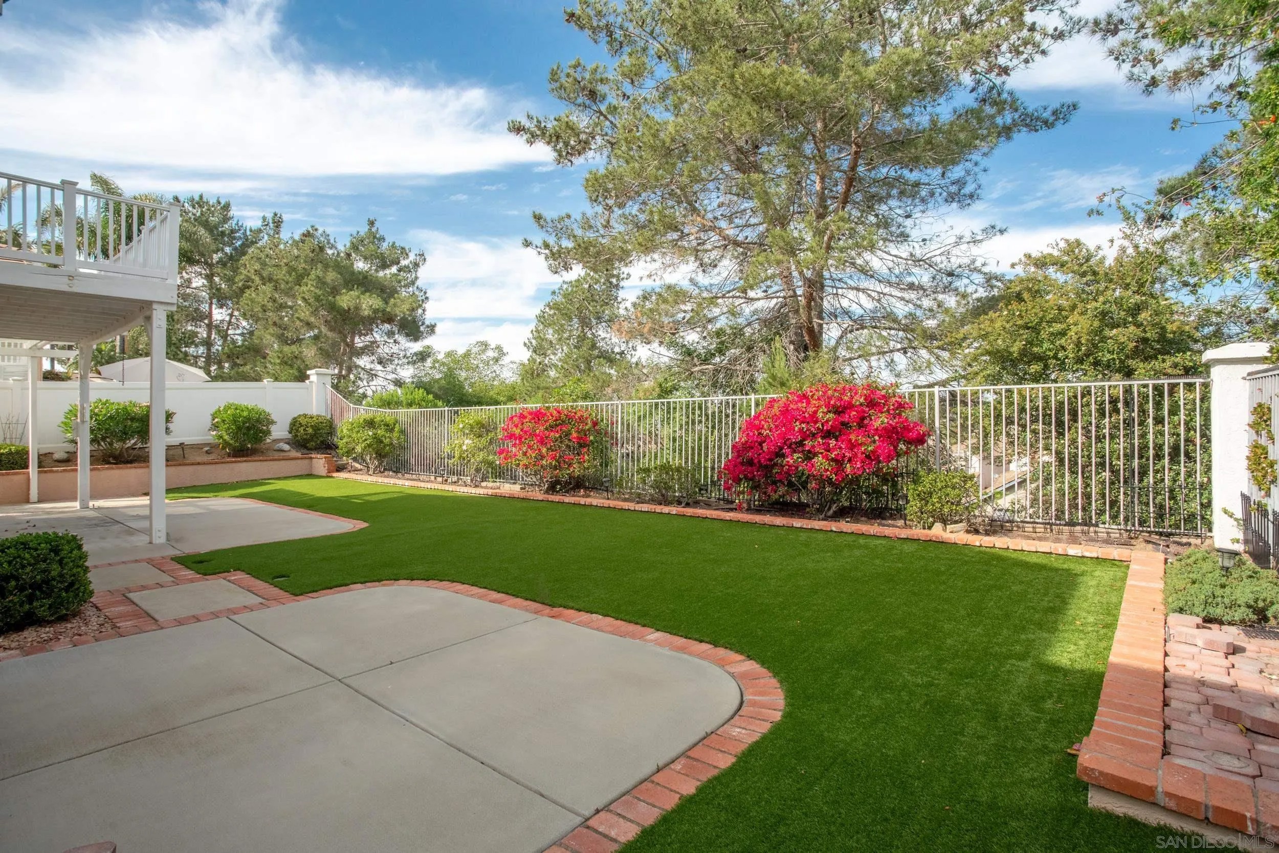 881 Windridge Circle