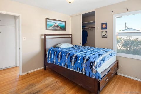 Tiny photo for 6549 Glenroy St, San Diego, CA 92120 (MLS # 250042191)