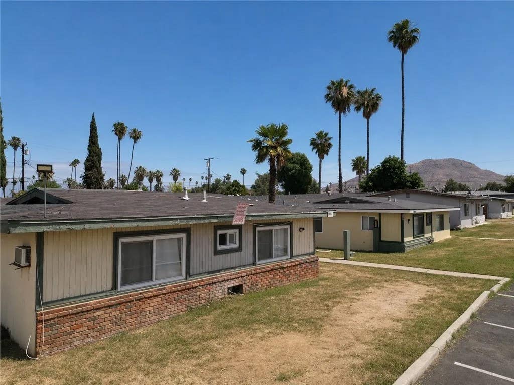Photo of 1195 W Spring Street, Riverside, CA 92507 (MLS # CV26019641)