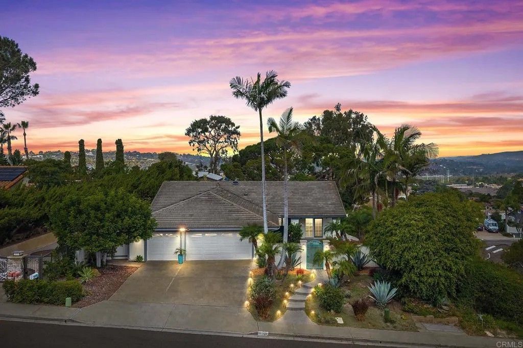 Photo of 747 Santa Victoria, Solana Beach, CA 92075 (MLS # NDP2509578)