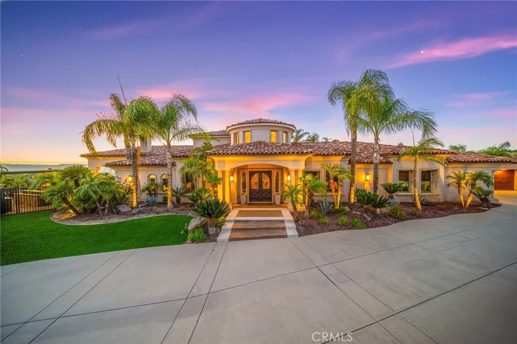 43650 La Cruz Drive