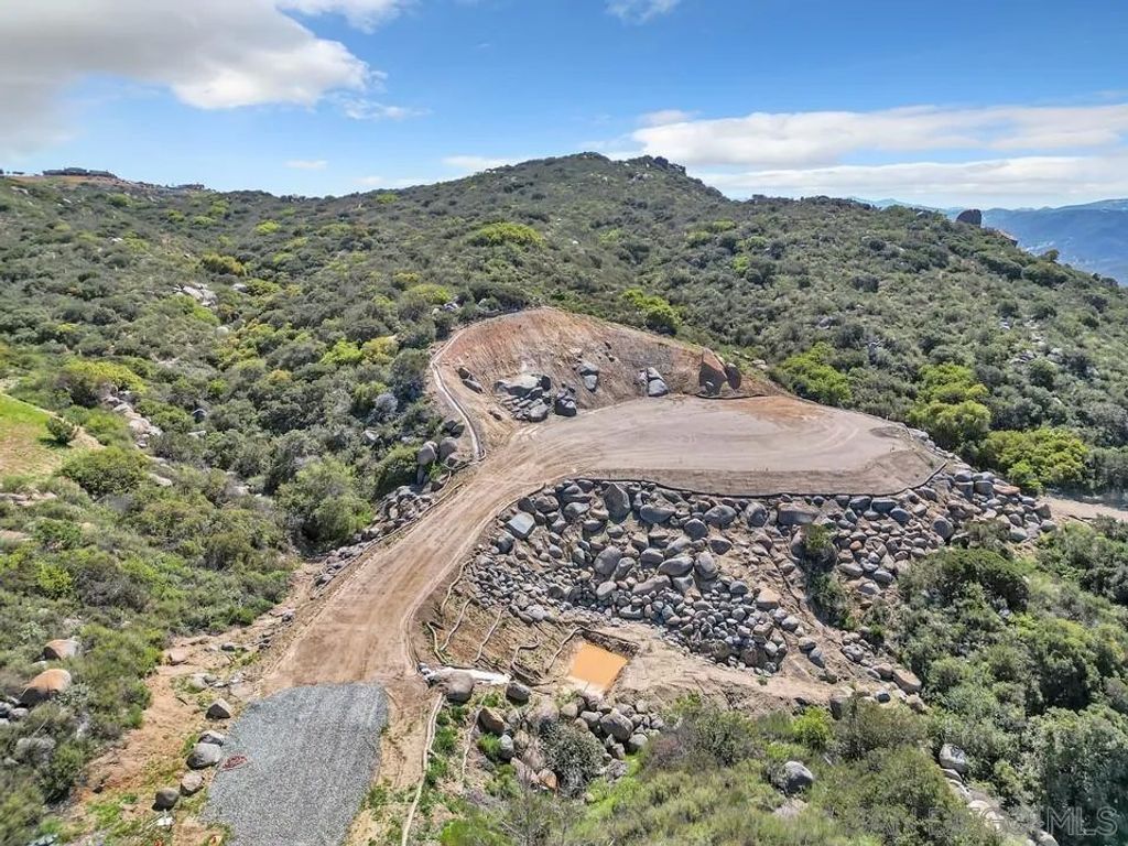 Photo of 2169 Corte Dorado Espuela, Alpine, CA 91901 (MLS # 250038538)