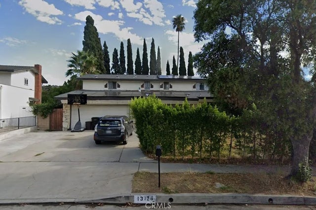 13126 Courbet, Los Angeles