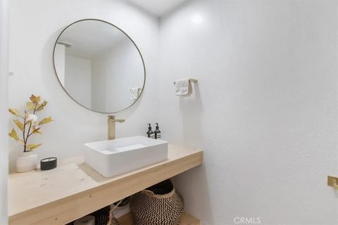 Tiny photo for 15133 Magnolia Blvd #E, Sherman Oaks, CA 91403 (MLS # SR25245303)