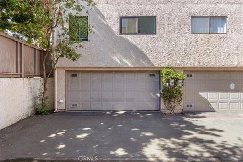 Tiny photo for 15133 Magnolia Blvd #E, Sherman Oaks, CA 91403 (MLS # SR25245303)