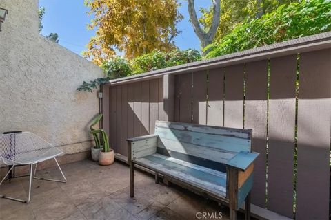 Tiny photo for 15133 Magnolia Blvd #E, Sherman Oaks, CA 91403 (MLS # SR25245303)