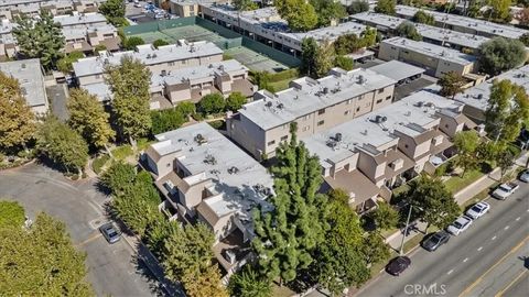 Tiny photo for 15133 Magnolia Blvd #E, Sherman Oaks, CA 91403 (MLS # SR25245303)