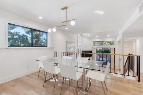 Tiny photo for 15133 Magnolia Blvd #E, Sherman Oaks, CA 91403 (MLS # SR25245303)