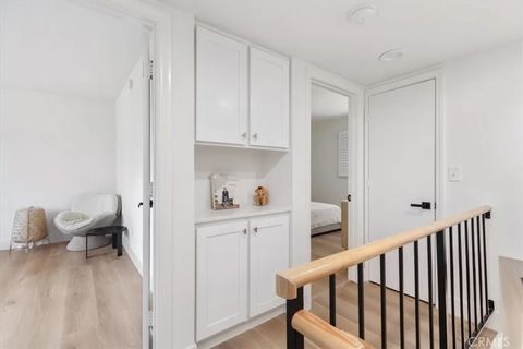 Tiny photo for 15133 Magnolia Blvd #E, Sherman Oaks, CA 91403 (MLS # SR25245303)