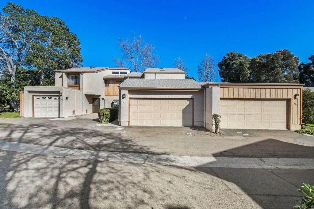 Photo of 3015 Plaza Leonardo, Bonita, CA 91902 (MLS # PTP2508997)