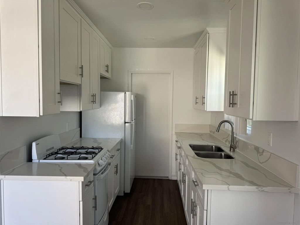 Photo of 170 Garrett Ave. (1/2), Chula Vista, CA 91910 (MLS # 260005377)