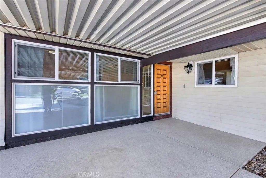 1039 W Avenue J6